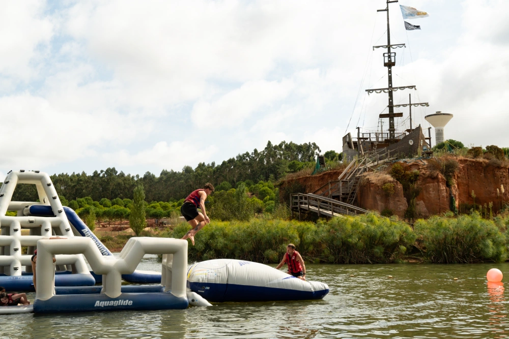 SamBSL-school kids festival